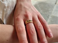 Anello Donna in Oro giallo Smeraldo 119+26 TRILOGIA